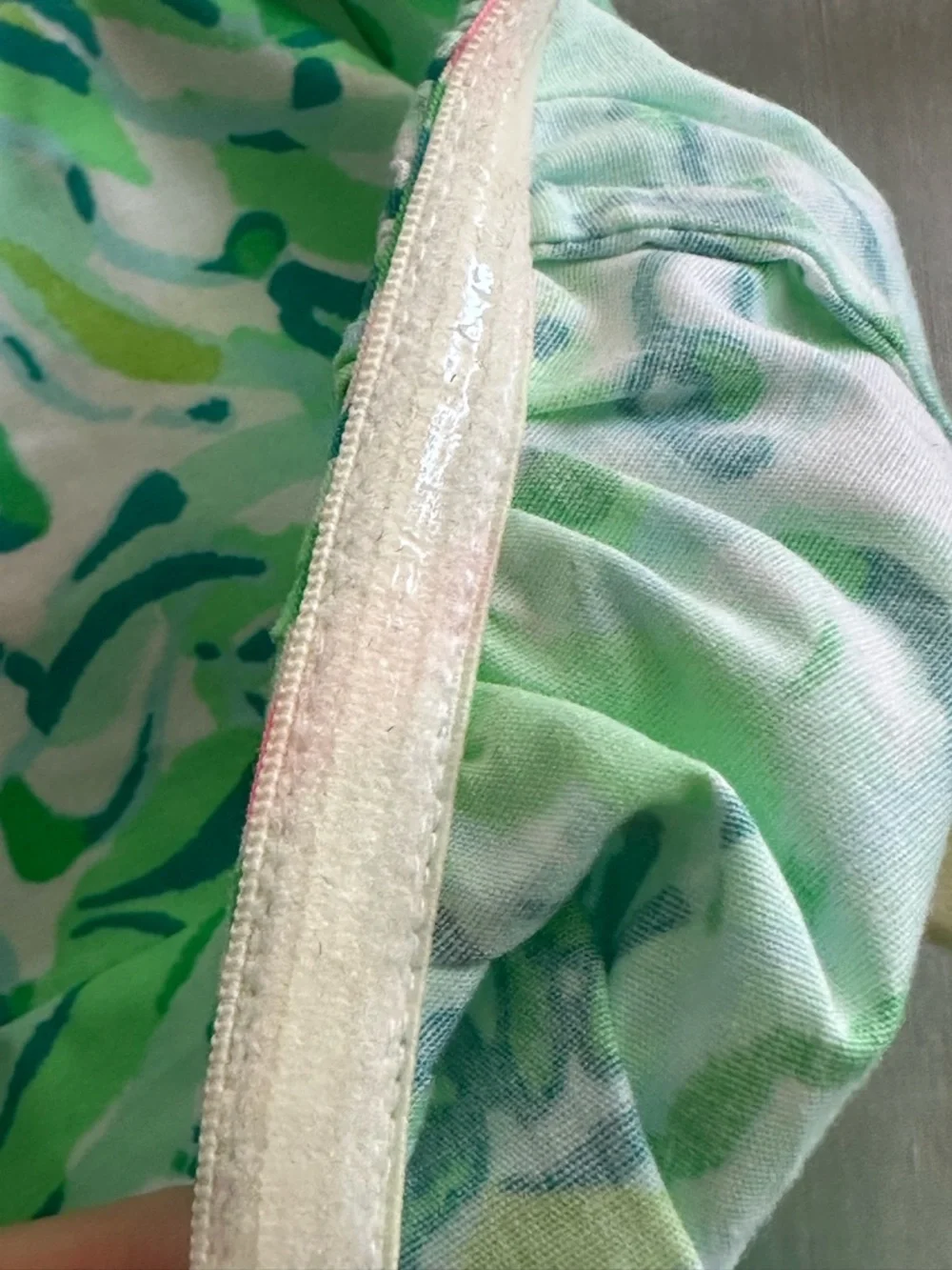 Lilly Pulitzer Green Floral Puff-Sleeve Mini Dress with Pink Trim - Picture 5 of 10